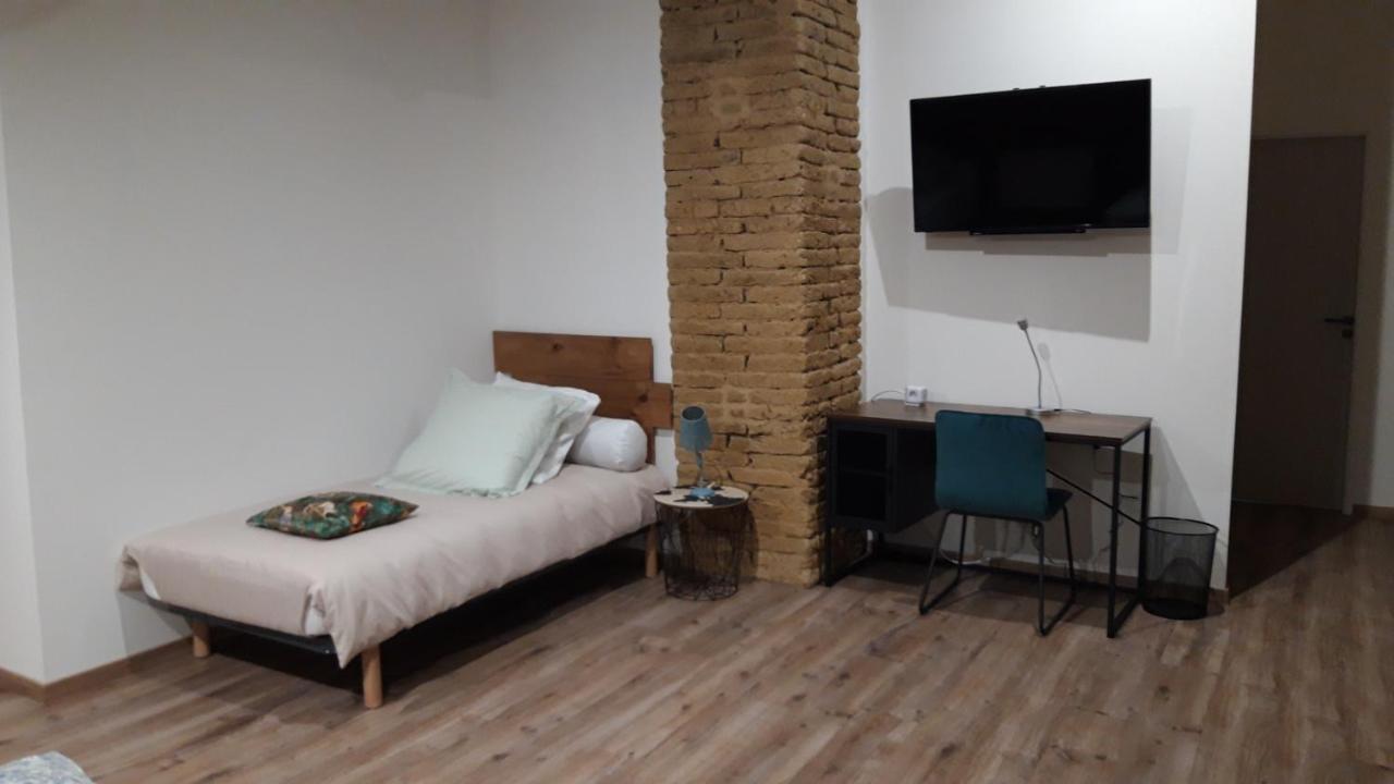 Les Chambres De Lili Saint-Loup  Esterno foto
